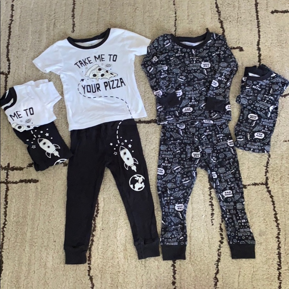 Pizza Pajamas!! 2T- 4 sets!!